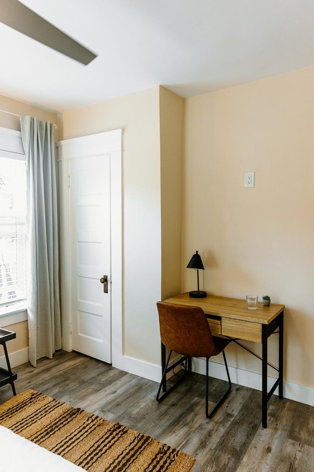 Outsite - Golden Hill Guest house *